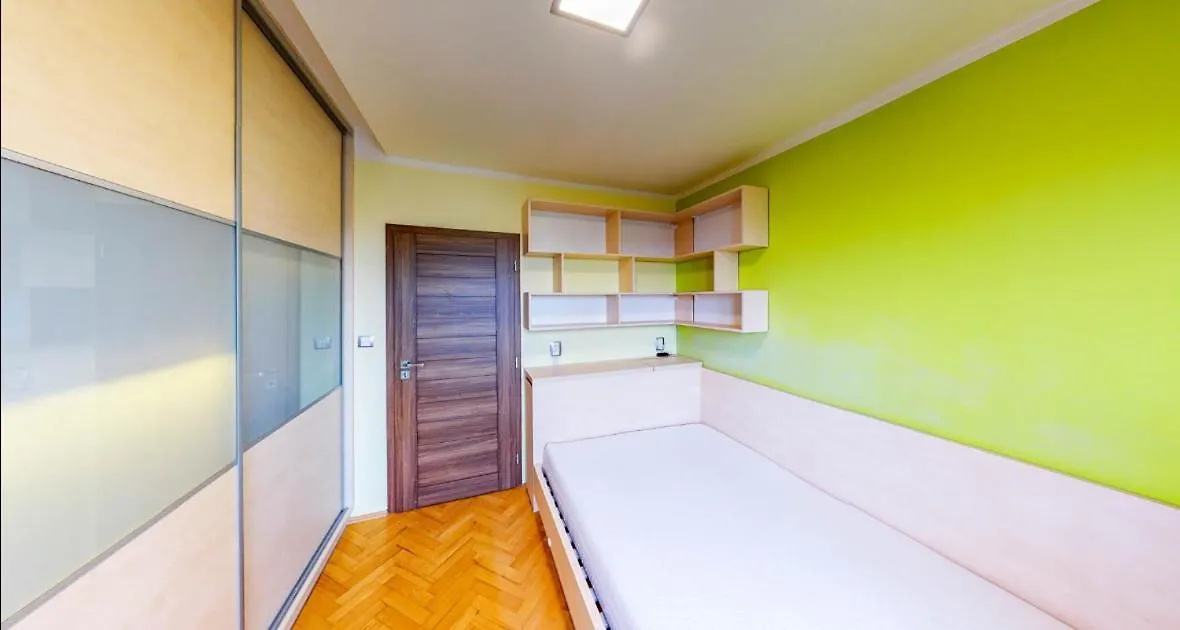 Novy Apartman V Ostrave U Misky S Akvariem A Vyhledem Z Balkonu Na Beskydy Ostrava Česká republika
