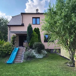 Apartmán S Parkovanim, Ostrava